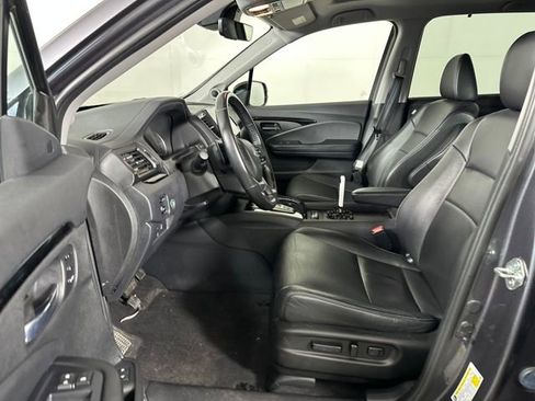 Used 2019 Honda Pilot Touring image 12