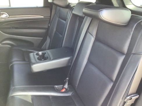 Used 2022 Jeep Grand Cherokee Limited image 37