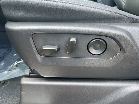 Used 2025 Chevrolet Silverado 2500 LTZ w/ LTZ Premium Package image 5