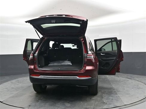 New 2025 Jeep Grand Cherokee Laredo image 48