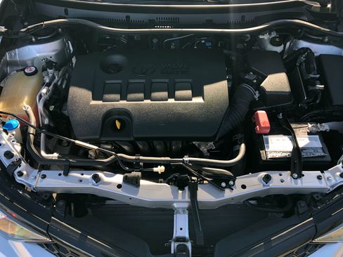 Used 2018 Toyota Corolla iM image 26