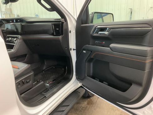 Used 2024 GMC Sierra 1500 AT4 w/ Technology Package AWD/4WD image 24