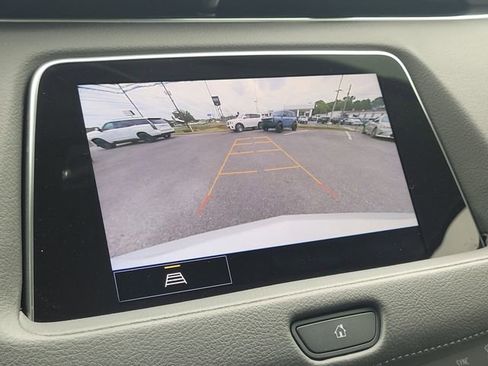 Used 2023 Cadillac XT4 Luxury w/ Cold Weather Package FWD image 20