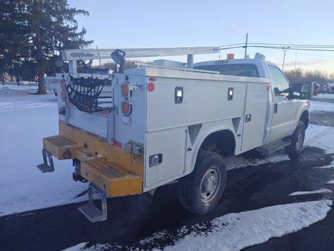 Used 2015 Ford F250 XL w/ XL Value Package image 6