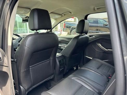 Used 2017 Ford Escape Titanium FWD image 6