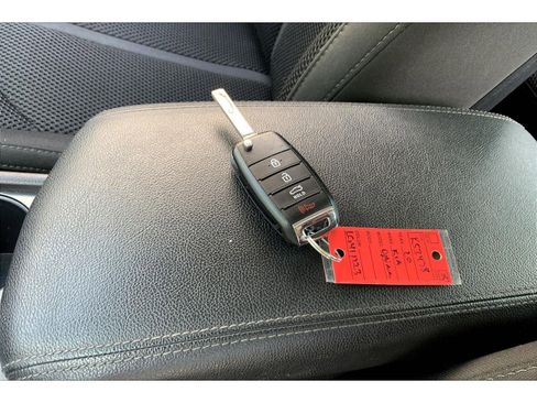 Used 2020 Kia Optima LX image 12