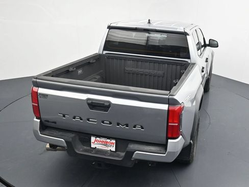 Used 2025 Toyota Tacoma TRD Off-Road AWD/4WD image 33