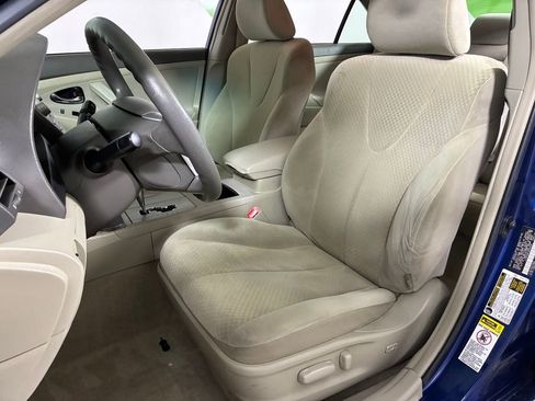 Used 2009 Toyota Camry LE image 21