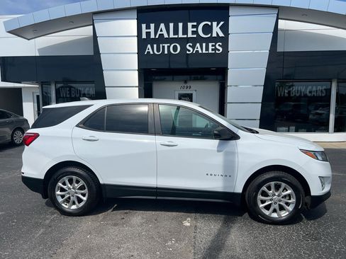 Used 2021 Chevrolet Equinox LS AWD/4WD image 1