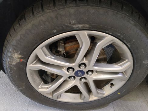 Used 2017 Ford Edge Titanium w/ Equipment Group 301A image 31