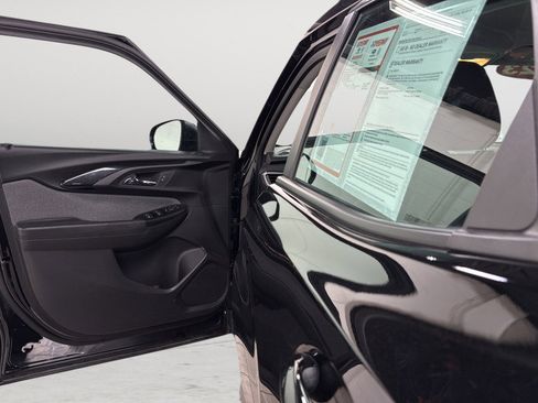 Used 2023 Chevrolet TrailBlazer LS image 14