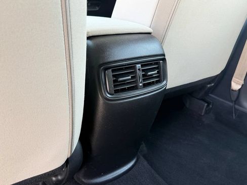 Used 2018 Honda CR-V LX image 29