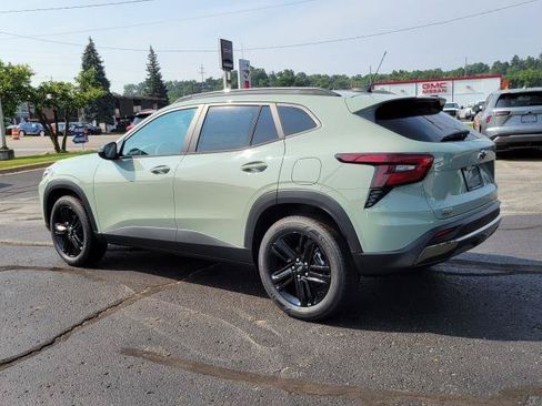 New 2026 Chevrolet Trax ACTIV w/ Driver Confidence Package FWD image 3