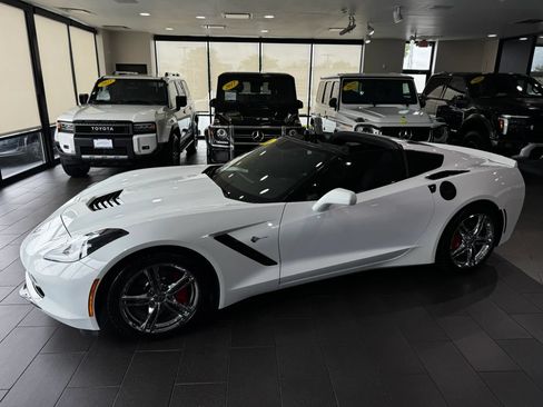 Used 2016 Chevrolet Corvette Stingray Coupe w/ Battery Protection Package RWD image 2