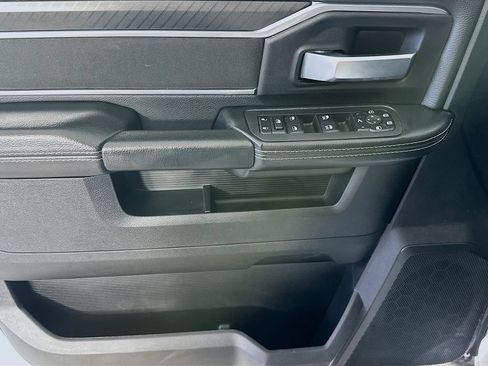 Used 2025 RAM 2500 Big Horn AWD/4WD image 23