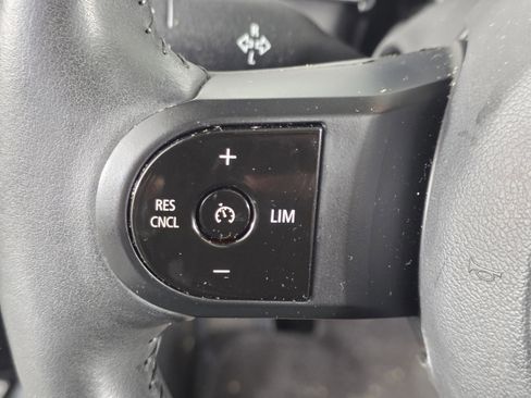 Used 2024 MINI Cooper 2-Door Hardtop image 15