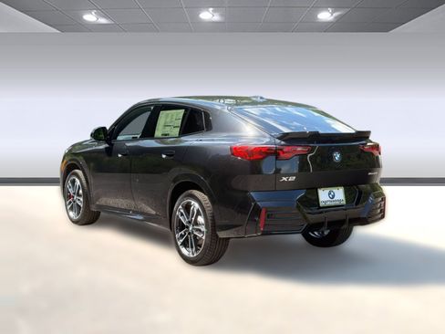 Used 2026 BMW X2 xDrive28i w/ M Sport Package AWD/4WD image 3