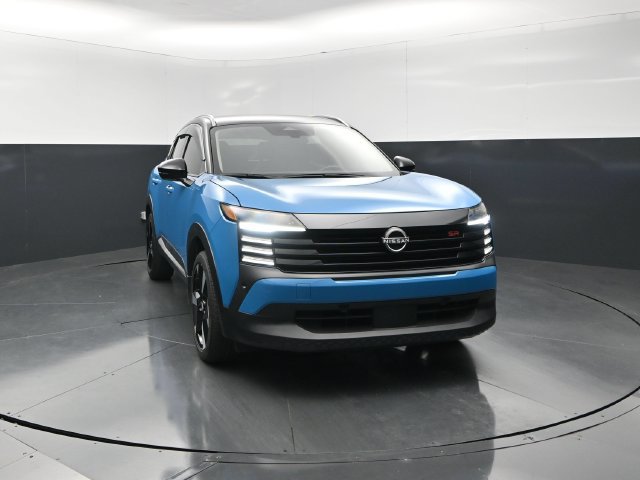 Certified 2025 Nissan Kicks SR AWD/4WD image 5