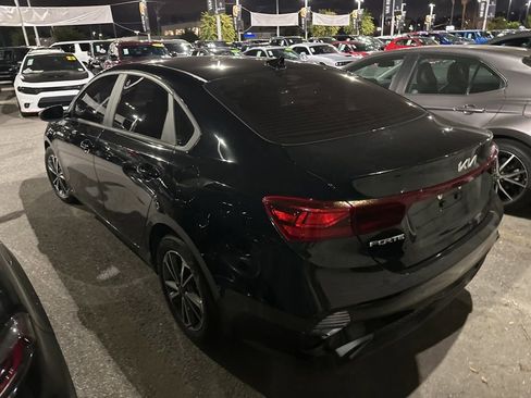 Used 2023 Kia Forte LXS FWD image 4