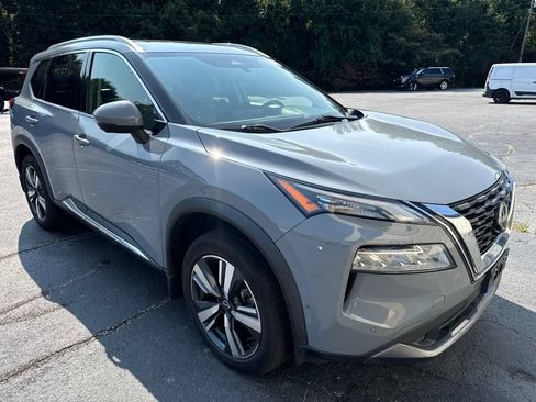 Used 2023 Nissan Rogue SL w/ SL Premium Package AWD/4WD image 1