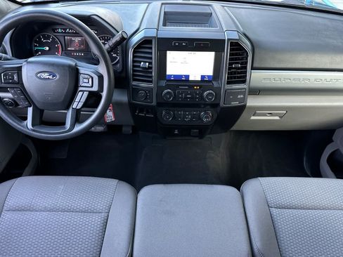 Certified 2022 Ford F250 XLT image 3