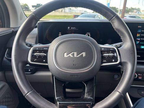Used 2026 Kia Carnival FWD image 30
