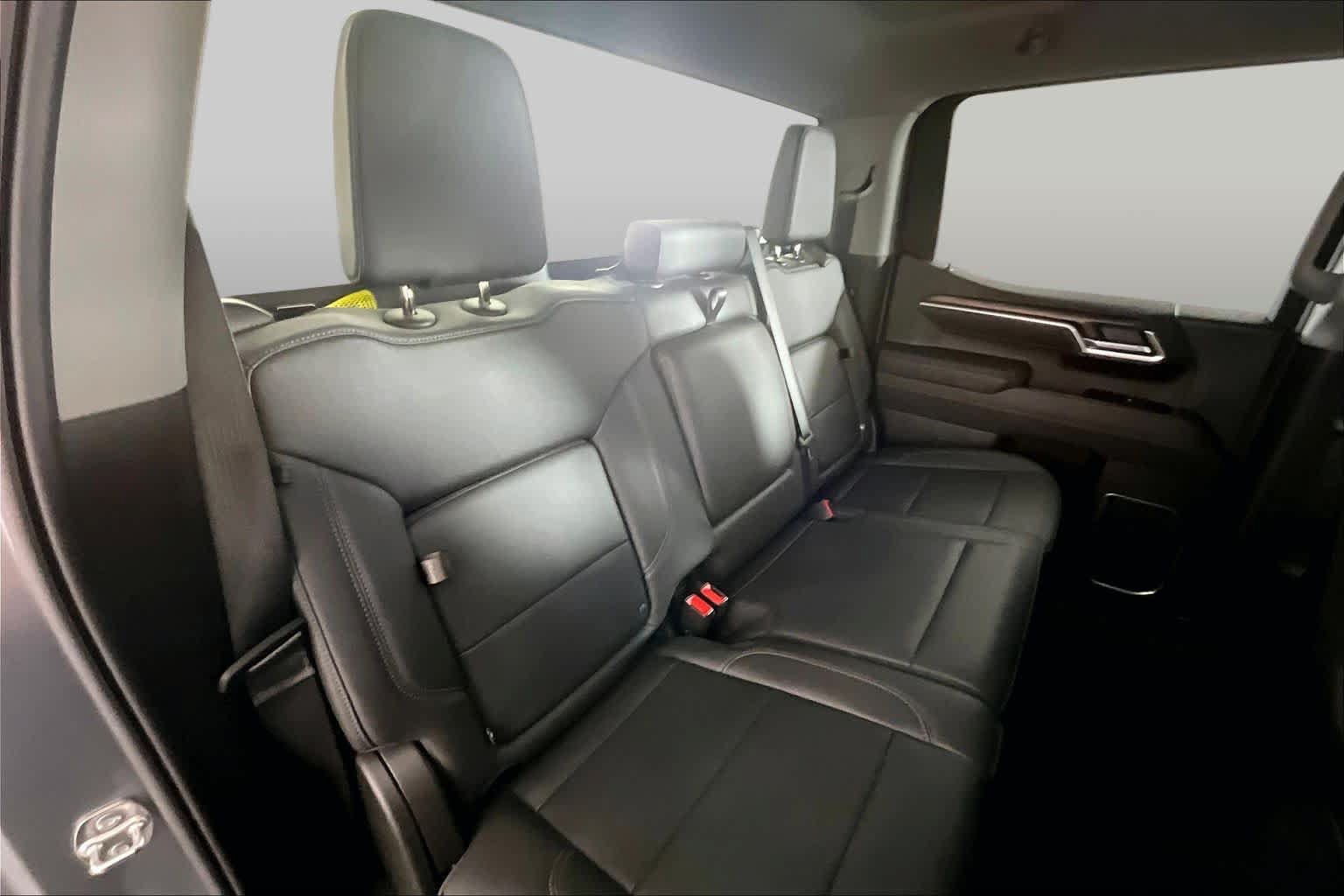 Certified 2026 GMC Sierra 1500 SLT AWD/4WD image 23