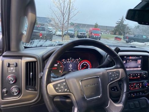 Used 2015 GMC Sierra 2500 Denali w/ Duramax Plus Package image 11