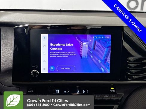 Used 2025 Toyota Camry SE image 21