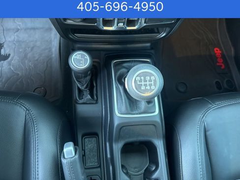 Used 2022 Jeep Wrangler Unlimited Sahara image 22