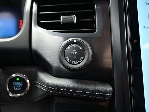 Used 2025 Ford F150 Lightning Flash AWD/4WD image 18