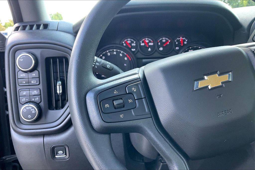 Used 2025 Chevrolet Silverado 1500 W/T w/ WT Safety Package AWD/4WD image 7
