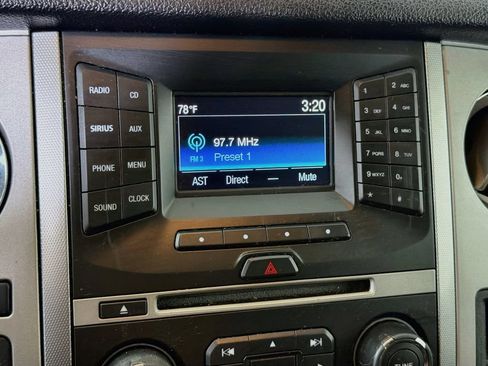 Used 2017 Ford Expedition EL XLT RWD image 16