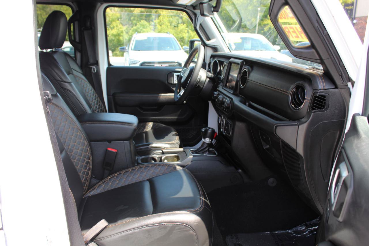 Used 2023 Jeep Gladiator Overland AWD/4WD image 11