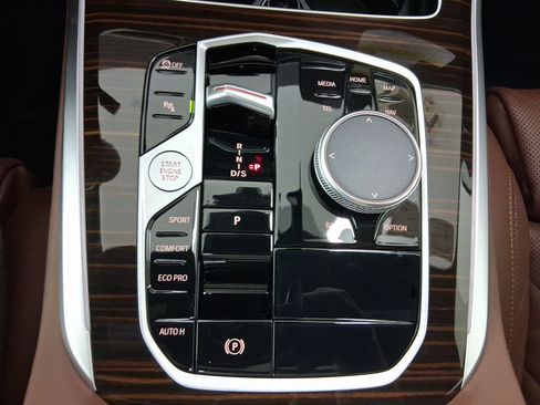 New 2026 BMW X5 sDrive40i w/ Climate Comfort Package image 16