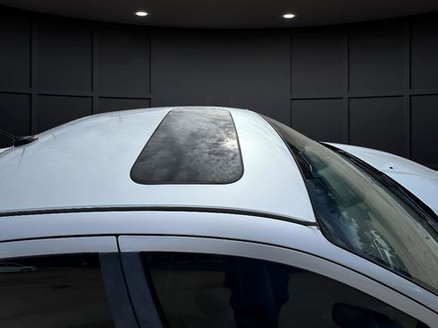 Used 2010 Ford Focus SES image 28