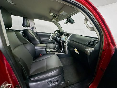 Used 2024 Toyota 4Runner SR5 Premium image 30