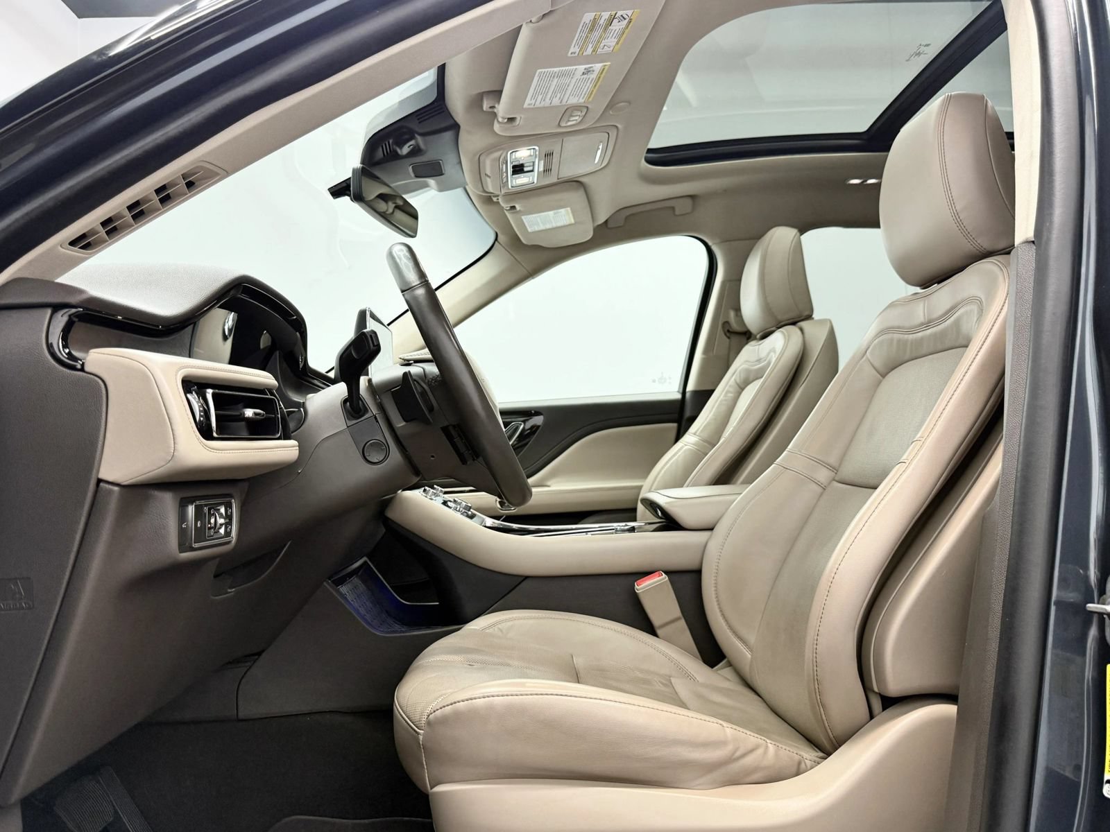 Used 2021 Lincoln Aviator Reserve w/ Equipment Group 201A AWD/4WD image 16