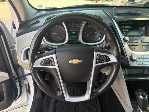 Used 2017 Chevrolet Equinox Premier w/ Enhanced Convenience Package FWD image 24