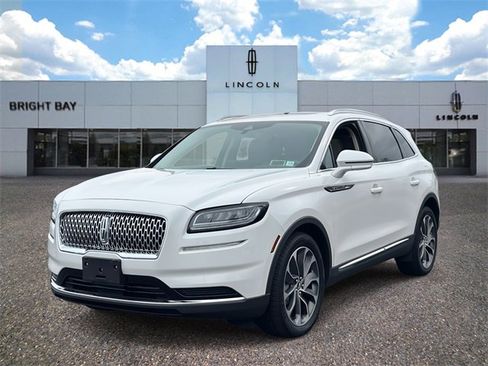 Used 2023 Lincoln Nautilus Reserve image 2