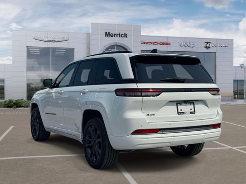 Used 2026 Jeep Grand Cherokee Limited AWD/4WD image 8