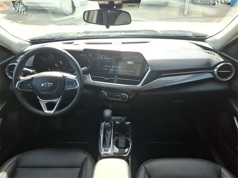 Used 2025 Chevrolet Trax ACTIV w/ Driver Confidence Package image 14