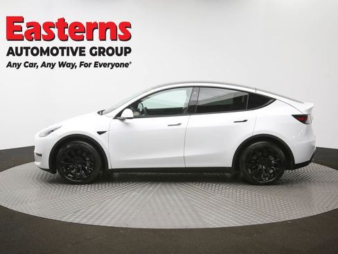 Used 2022 Tesla Model Y Long Range image 55