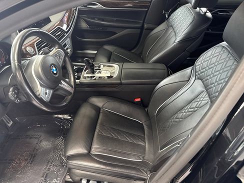 Used 2022 BMW 750i xDrive w/ M Sport Package AWD/4WD image 15