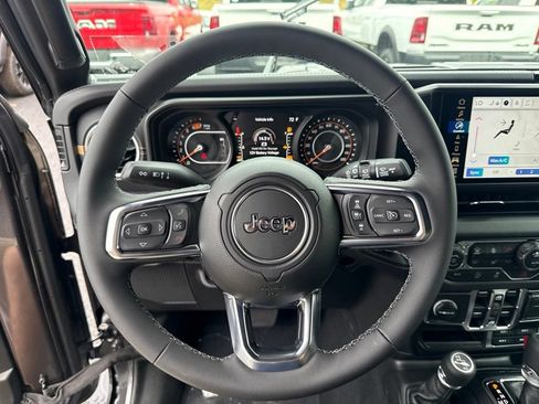New 2027 Jeep Wrangler Unlimited Sahara AWD/4WD image 10