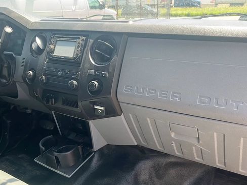 Used 2015 Ford F250 XL w/ Power Equipment Group RWD image 16