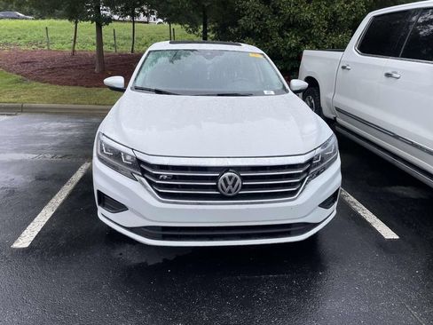 Used 2020 Volkswagen Passat 2.0T R-Line FWD image 2