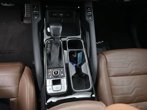 Used 2022 Kia Telluride SX w/ SX Prestige Package image 26