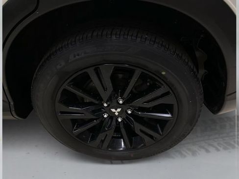 Used 2023 Mitsubishi Eclipse Cross LE AWD/4WD image 18