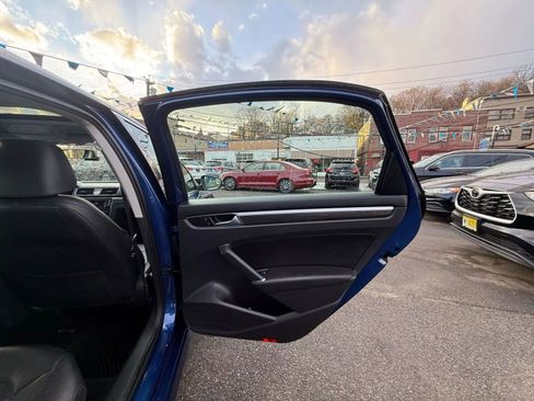 Used 2017 Volkswagen Passat 1.8T SE image 55